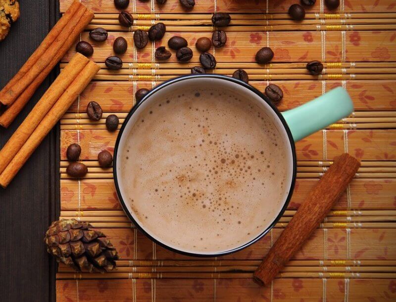 Café au lait à la cannelle