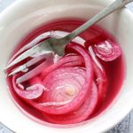 recette express de pickles d'oignons rouges