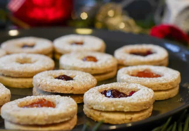 Recette des sablés de Noël fourrés à la confiture