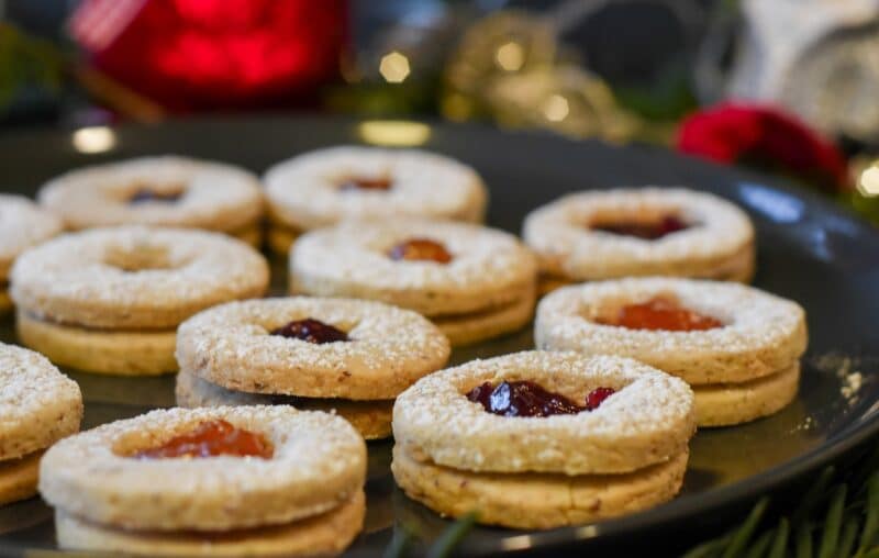 Recette des sablés de Noël fourrés à la confiture