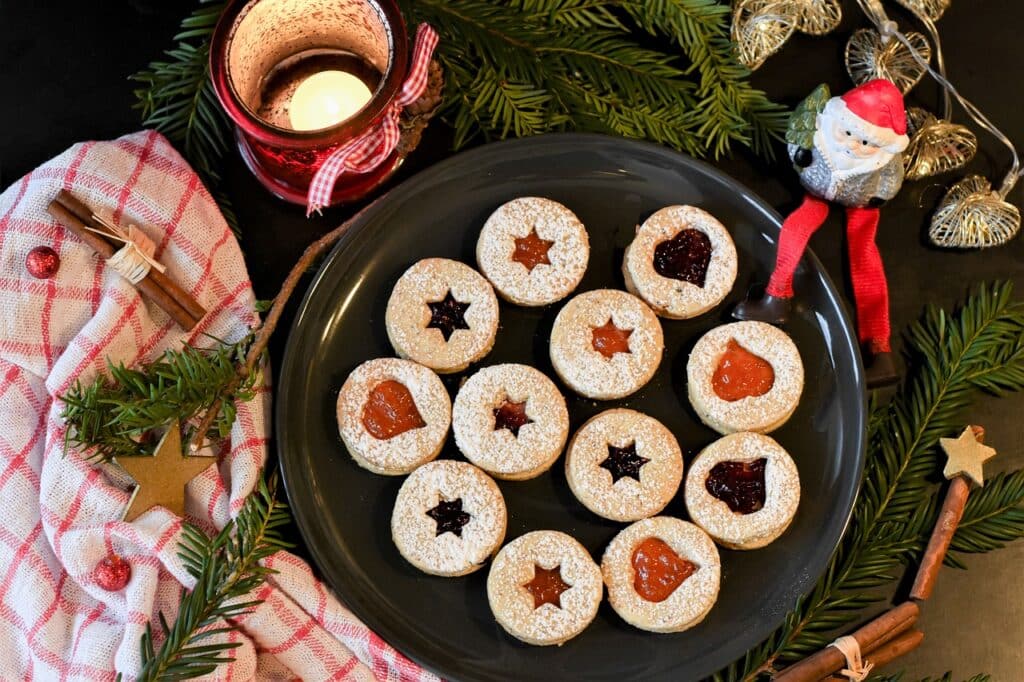 recette sablés de noël fourrés a la confiture