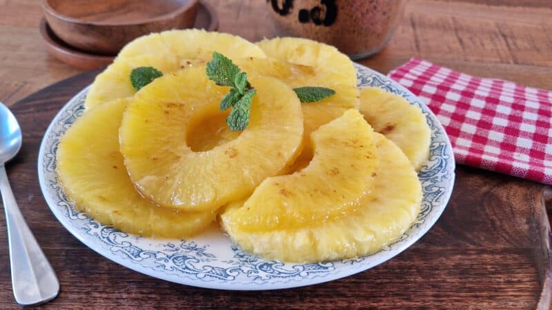 ananas roti au four rhum et miel